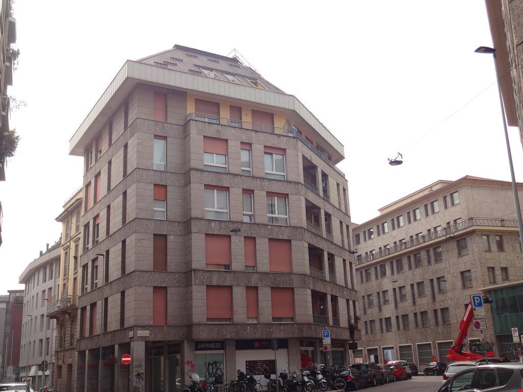 Milan City Center Apartment Bagian luar foto